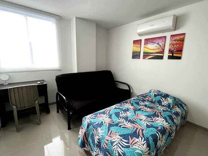 Მესამე ოთახი, ერთადგილიანი საწოლითა და გასაშლელი დივნით