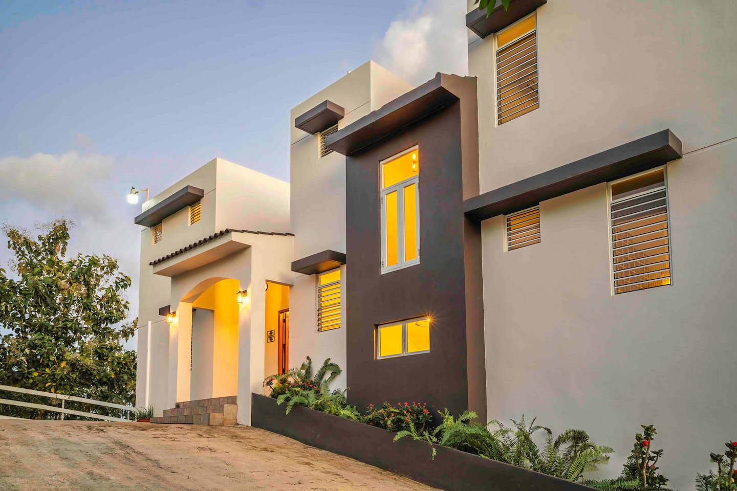 Exterior 1
