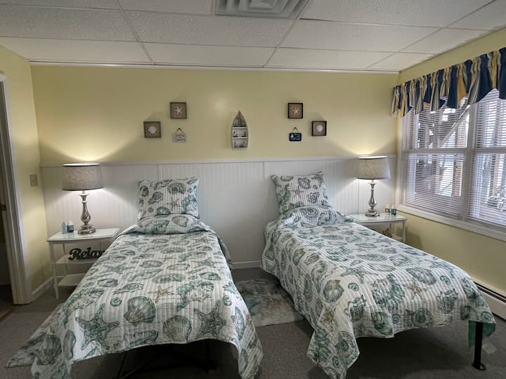Segundo dormitorio con dos camas individuales