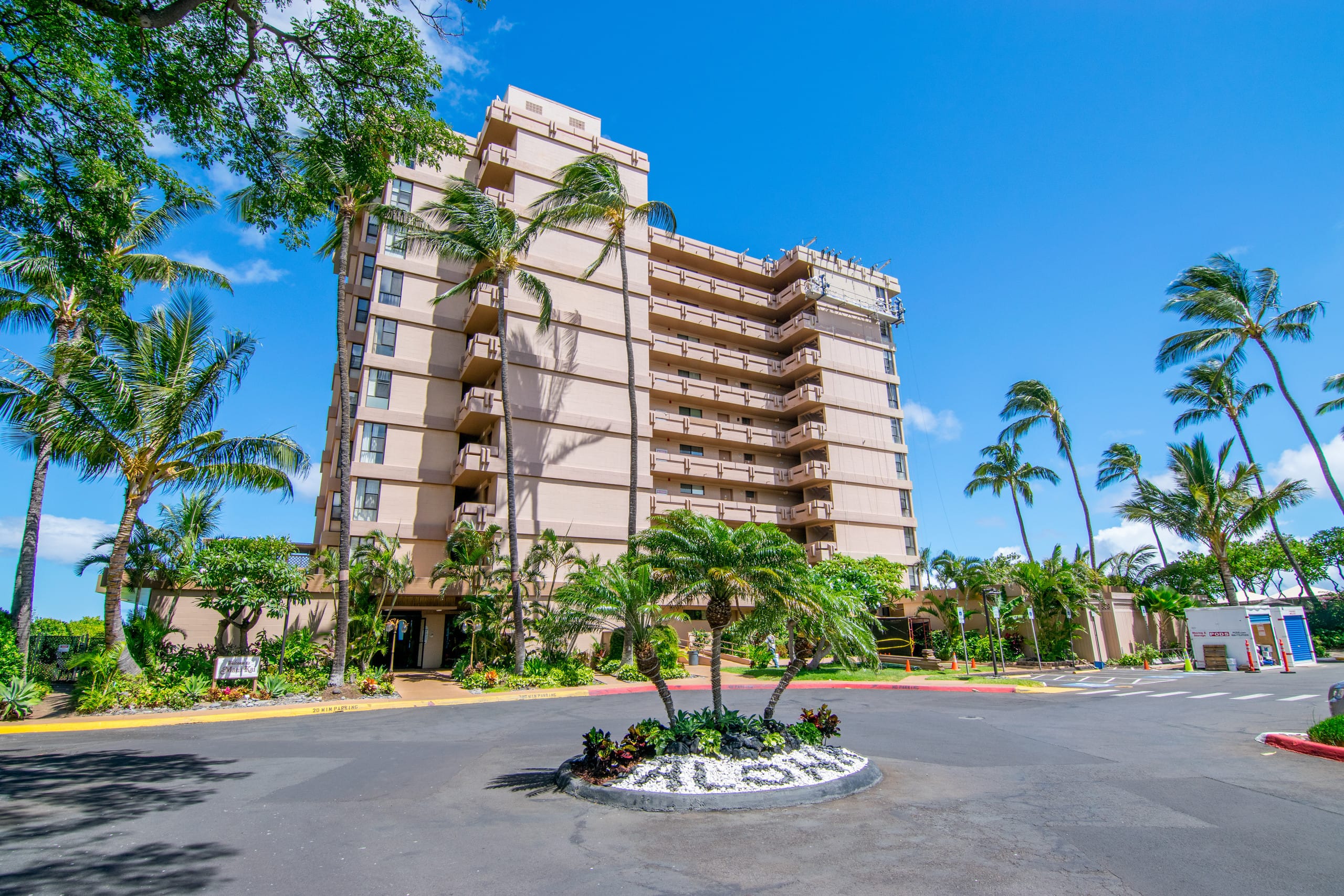 Condo in Lahaina · ★4.93 · Studio · 2 beds · 1 bath - Image 3