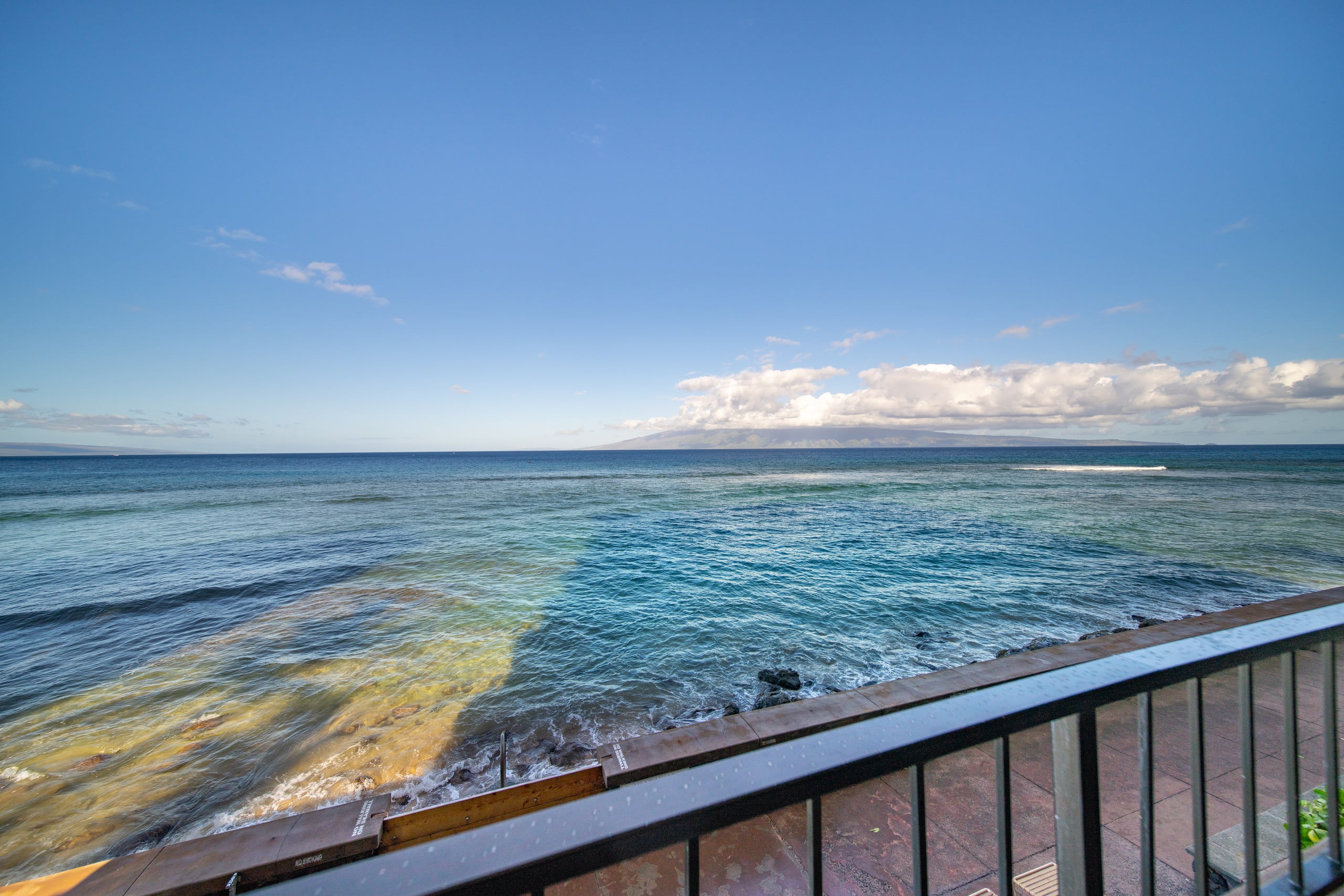 Condo in Lahaina · ★4.93 · Studio · 2 beds · 1 bath - Image 10