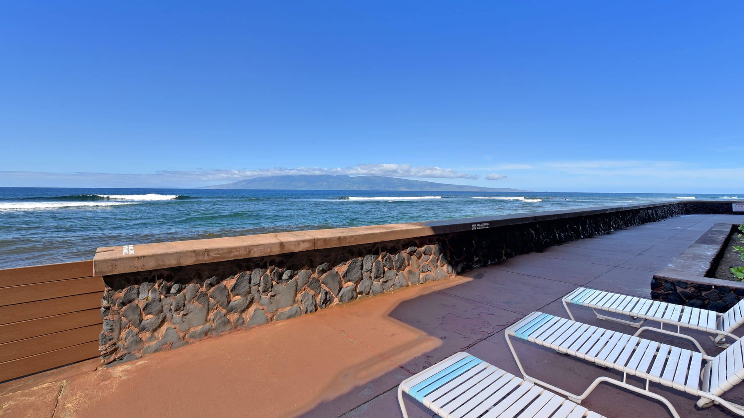 Condo in Lahaina · ★4.93 · Studio · 2 beds · 1 bath - Image 4