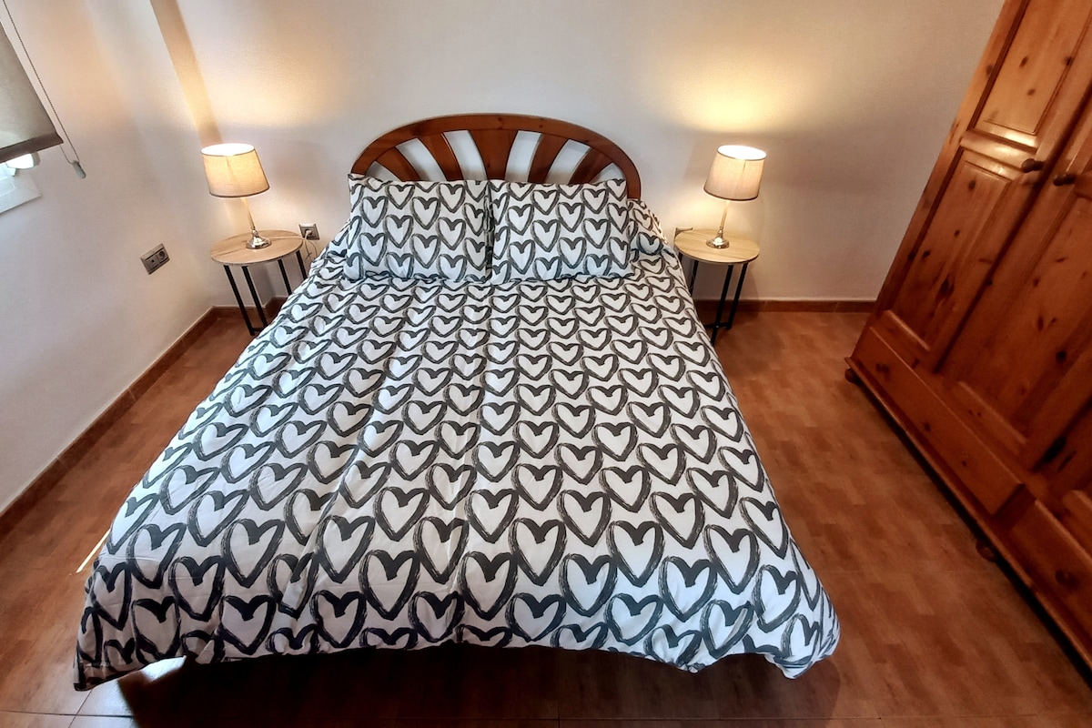 Master Bedroom - XL bed