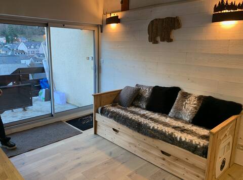 Top Airbnb: Apartment with mountain view, city center à Cauterets