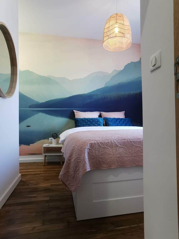 マスターベッドルームで、とても禅のような雰囲気です！