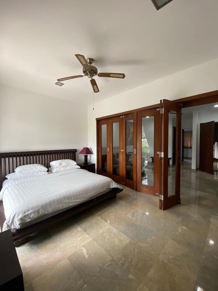 Spacious Studio Apartment near Potato Head Apartments for Rent in