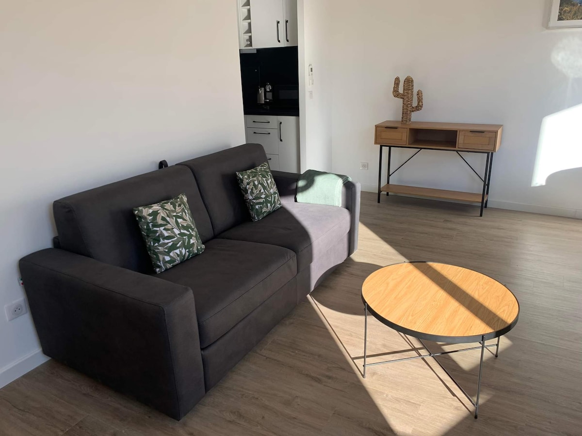 Top Airbnb: Duplex in the heart of the village of Cassis in Cassis