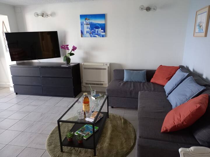 Rez De Jardin Climatisé Avec Piscine Et Vue Mer - Sausset-les-Pins