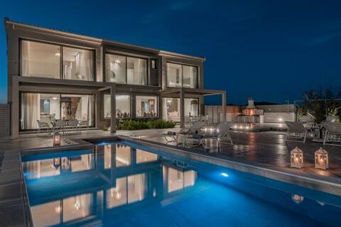 Chrysothemis Villas * Double Pools * 6BDR - 6BTH
