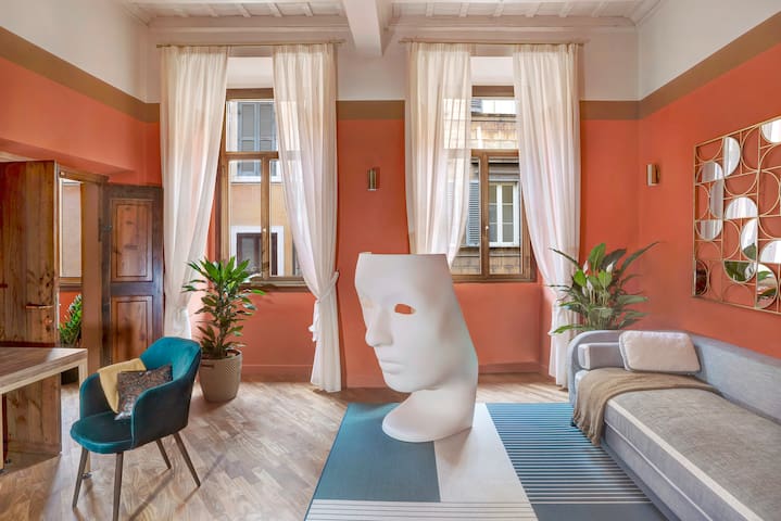 Charming and stylish at Trevi Fountain