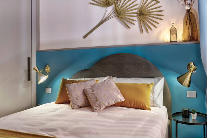 Charming and stylish at Trevi Fountain gallery image 4