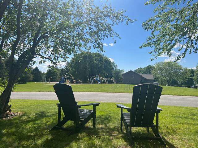 Welcome to Rucks Farm! Charming 4 bedroom home gallery image 3