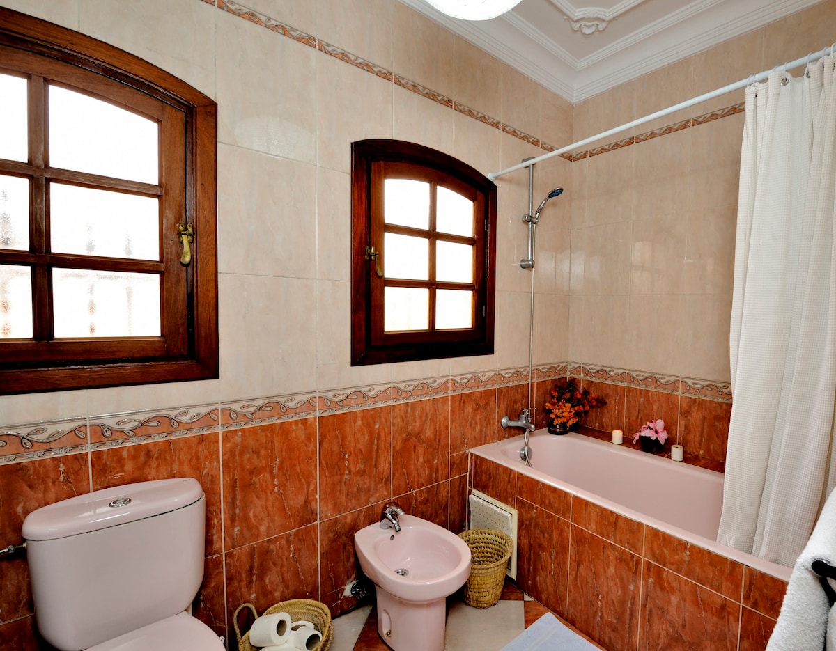 Bed and breakfast in Casablanca  1 bedroom  1 bed  0 shared baths - image 4