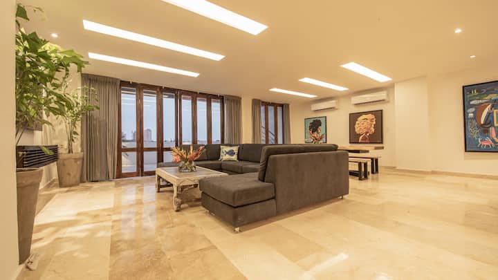 Modern 7 Bedroom Mansion In Old City - Cartagena
