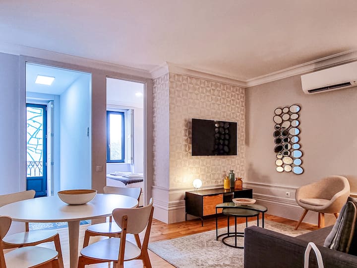 Stunning Flat & Building On The Most Artsy Street - Oporto
