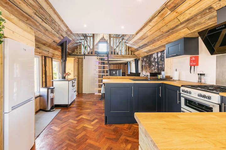 The Tranquil Thatchie photo 2