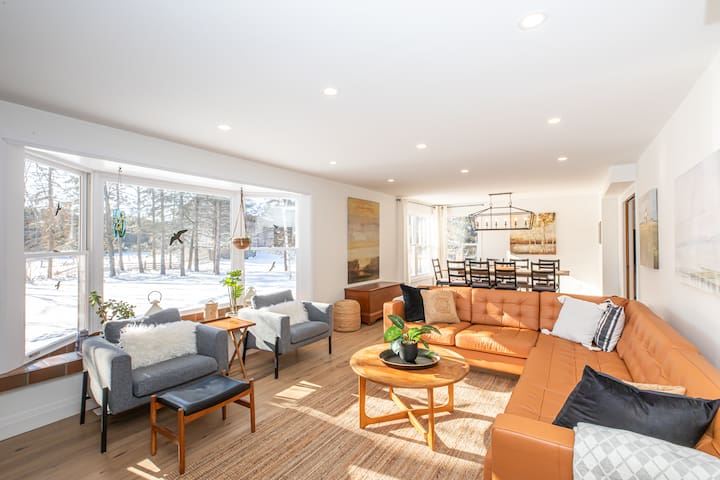 6 bdrm Calm&Private Farm In Ottawa: The Farm Haus gallery image 2