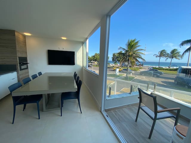 Casa Frente Mar – Praia Barra da Tijuca