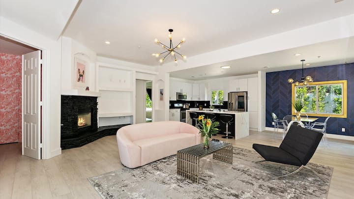 The Pink Bulldog Palm Springs Lux Villa - Palm Springs