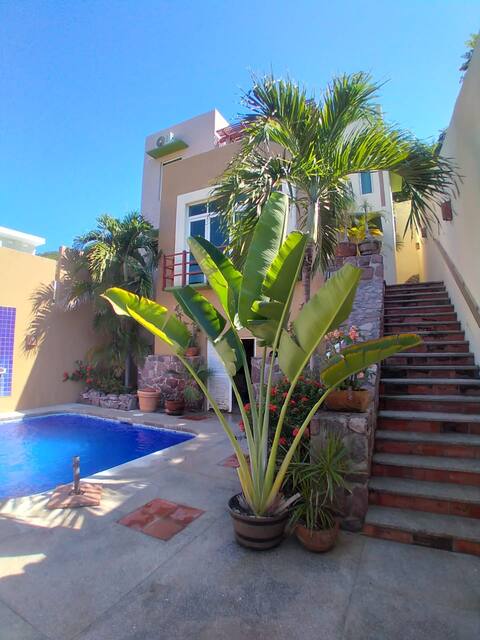 Cuastecomates Dream House