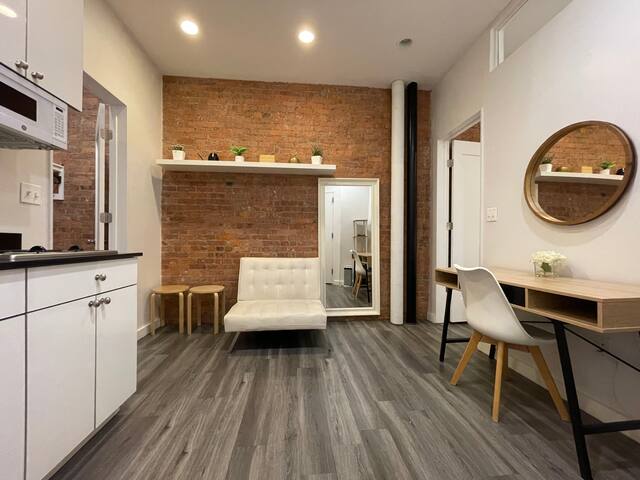 Midtown 2 beds rooms / APT