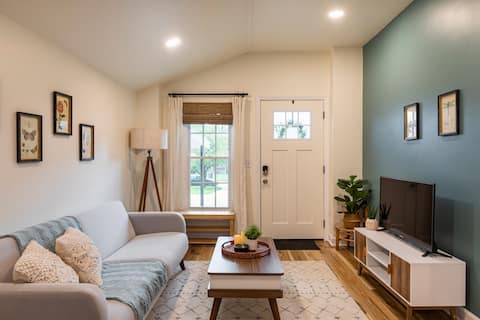 Top performing Airbnb: Cozy Garden Guesthouse w/Kitchenette near Airport in East Point