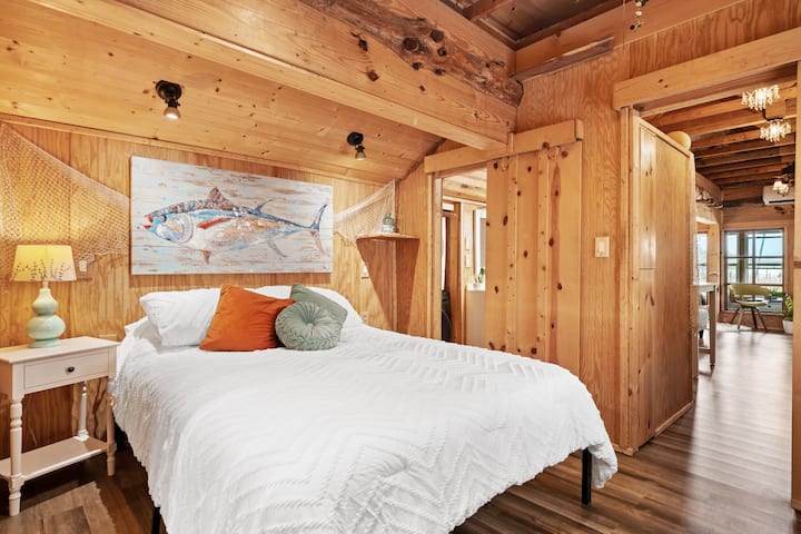 Chumba cha kulala cha mbao - Kitanda aina ya Queen