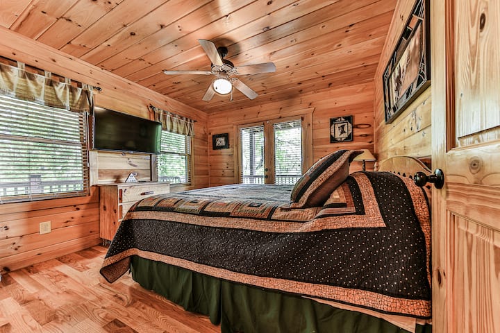 Main Floor Bedroom
