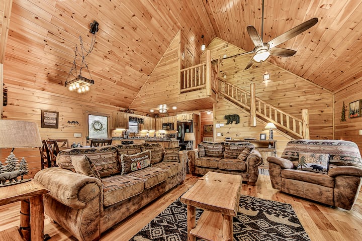 Mountain Views*game Room*hot Tub*near Downtown - Blue Ridge, GA