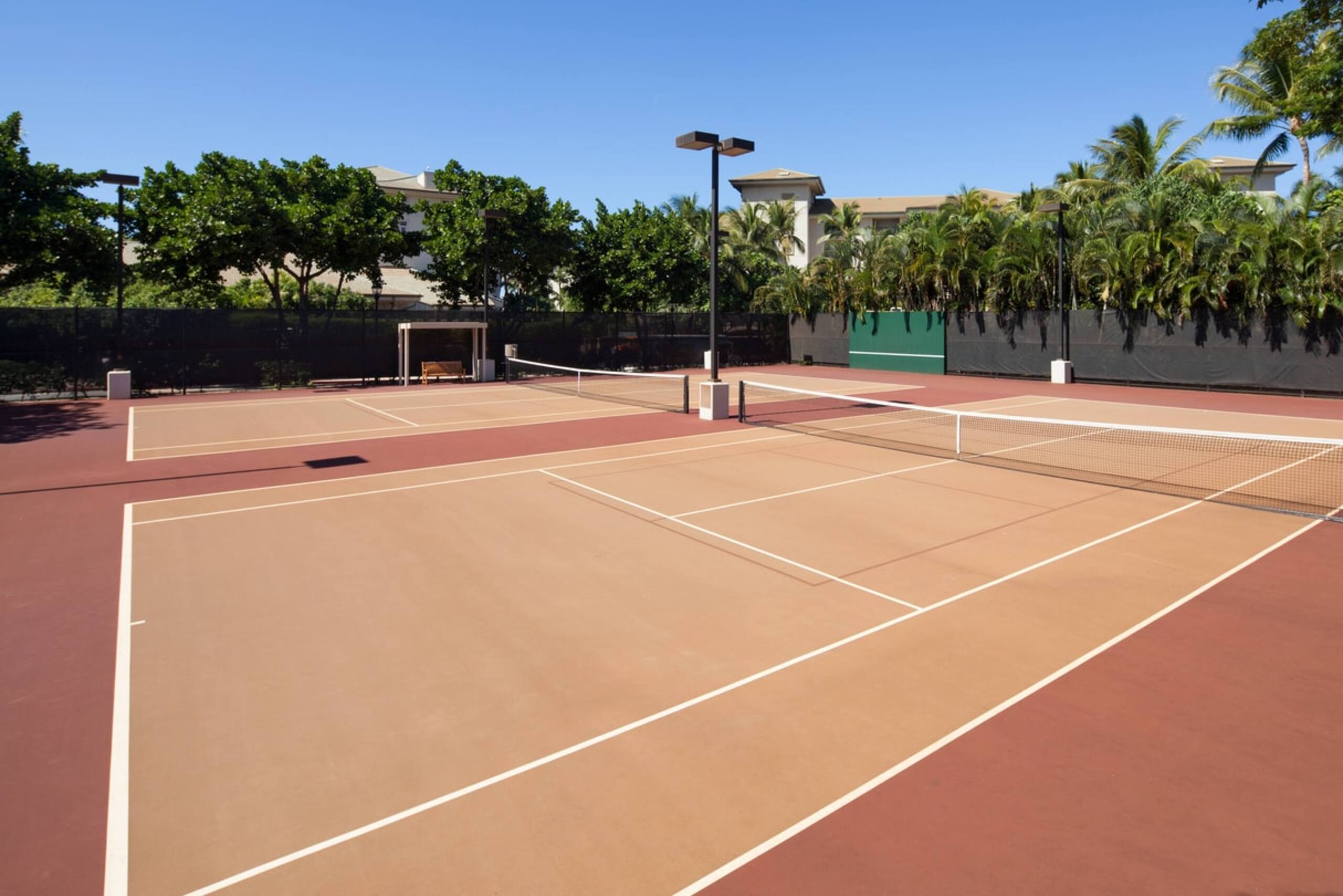 Condo in Lahaina · ★4.67 · 2 bedrooms · 4 beds · 2 baths - Image 35