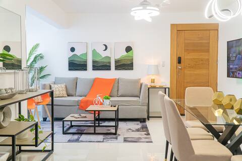 Modern & Minimalist Apartment with Gym Pool