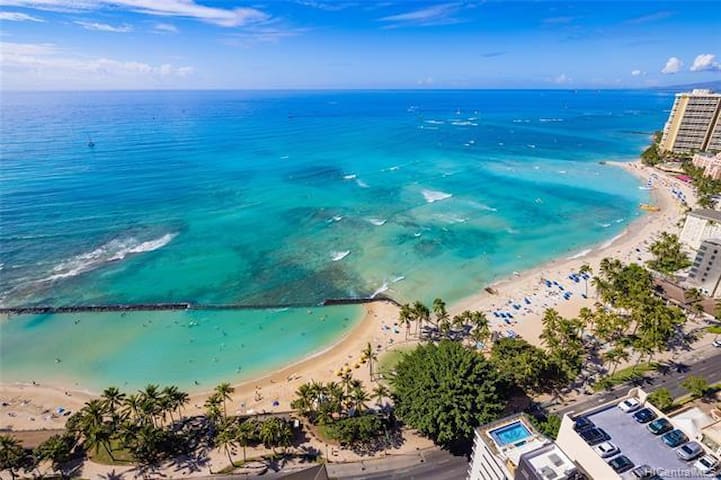 Spectacular Views – Spacious 2BR Waikiki Penthouse