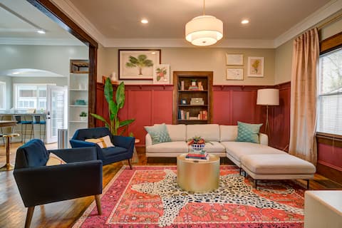 Successful Airbnb property: Family Friendly, Large/Small Grps, Walk 2 Downtown in Johnson City