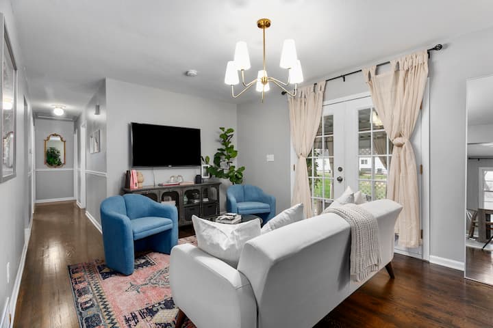 *NEW*Enchanting 3BR Home|Mins to Plaza & Dwtn
