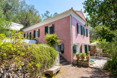 Romantic 2 bed villa in huge olive grove, sea view