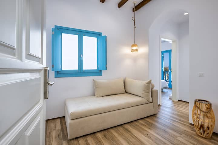 Cyano Luxury Suite - Santorini