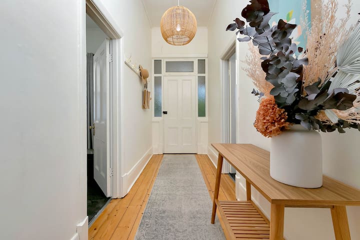 Sierra Madre – Idyllic stay in the heart of town.