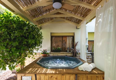 Snir 119 - Magical Zimmer with perfect Jacuzzi and Galilean view