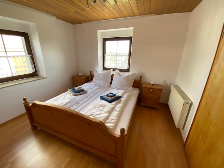 غرفة نوم 1 مع سرير مزدوج 