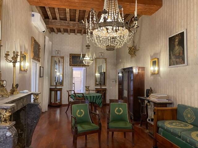 The Olde Prestige gallery image 3