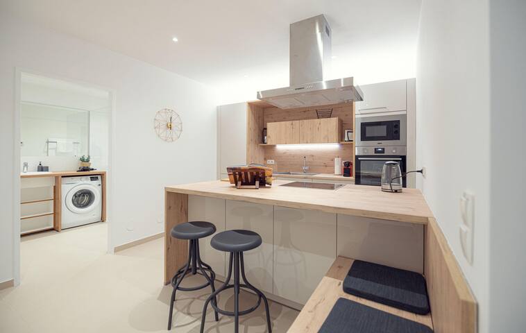 Ideal for Families & Mid-Term-Stays gallery image 3