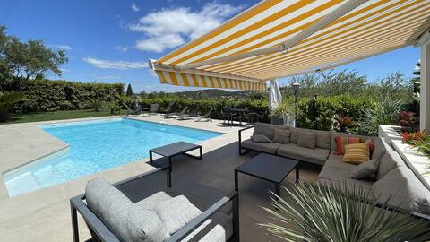 Modern Villa Peaceful Setting Pool, Panoramic View