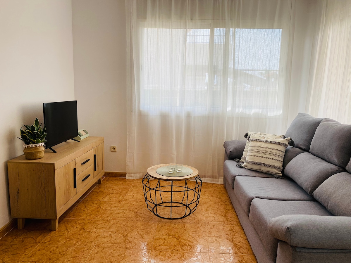 Annonce Airbnb populaire: House with pool and barbecue in the Delta de l'Ebre à Deltebre