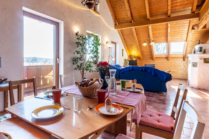 Sebule yenye starehe ya kukaa /  
Sebule yenye starehe kwa ajili ya kukaa