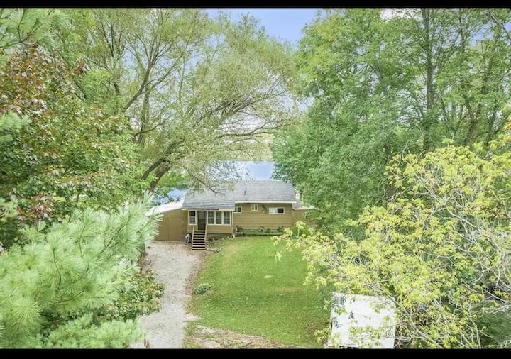 Lake Front Cottage for Mount St Louis / Horseshoe Cottages for Rent