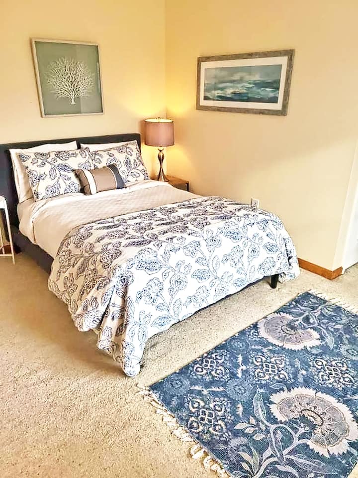 第三间卧室-全尺寸床