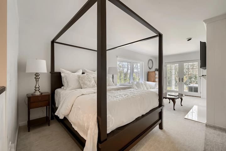 Queen Bed in Master Suite