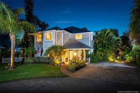 4 BR Waterfront Villa