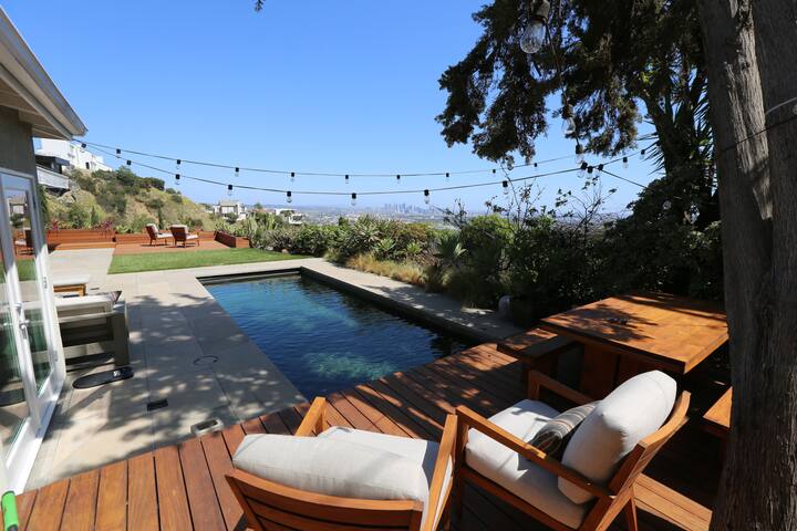 Modern Hollywood Oasis with Panoramic View gallery image 3