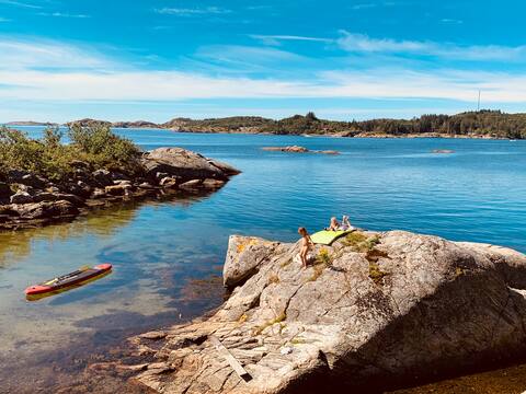 Idyll. Hytte med førstelinje til lagune/badebukt